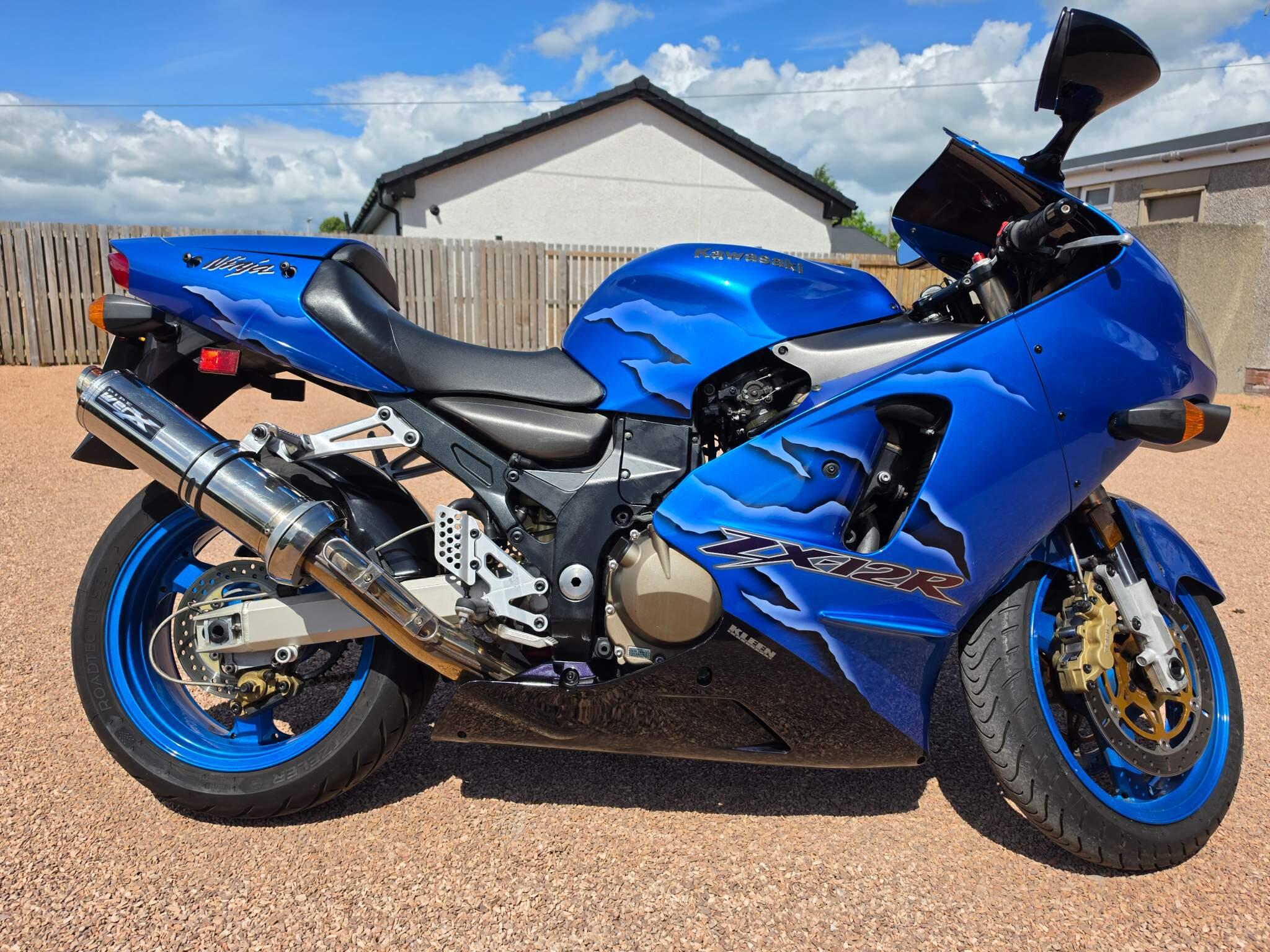 Kawasaki ZX-12R bikes for sale | AutoTrader Bikes